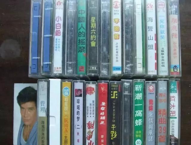 行李箱买多大的合适，出差行李箱买多大的合适（叫做爸妈给你塞的行李箱）