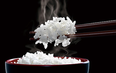 米饭怎么蒸才好吃，如何做蒸米饭又软又好吃（蒸米饭总是不香怎么办）