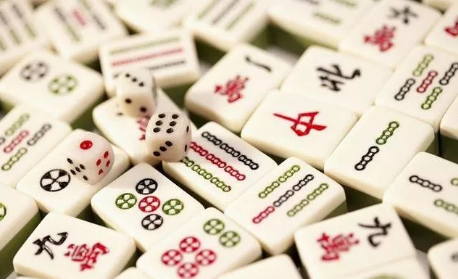 技巧占一半!教你打麻将的方法！，麻将要赢牌（教你7个打麻将中的实用技巧）