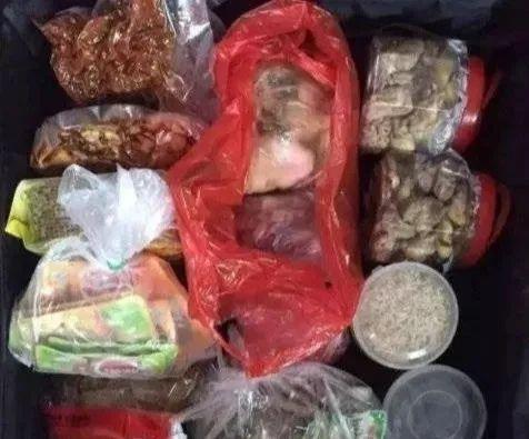 行李箱买多大的合适，出差行李箱买多大的合适（叫做爸妈给你塞的行李箱）