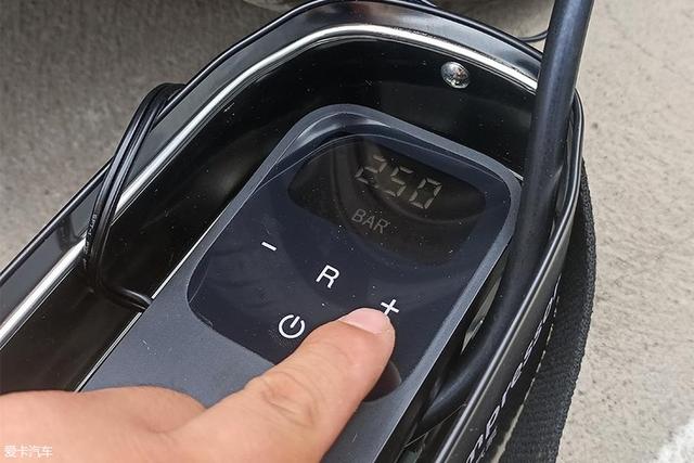 70迈的速度等于每小时多少公里，70迈的速度等于每小时多少公里每秒（固特异、米其林、70迈三款车载充气泵横评）