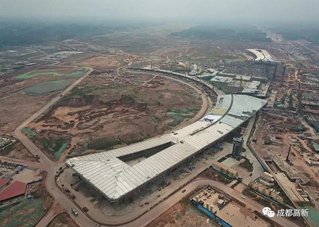 天府国际机场t2航站楼结构图，成都天府国际机场T2航站楼主体封顶