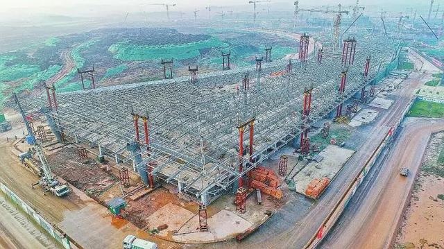 天府国际机场t2航站楼结构图，成都天府国际机场T2航站楼主体封顶