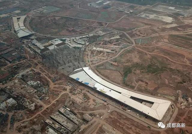 天府国际机场t2航站楼结构图，成都天府国际机场T2航站楼主体封顶