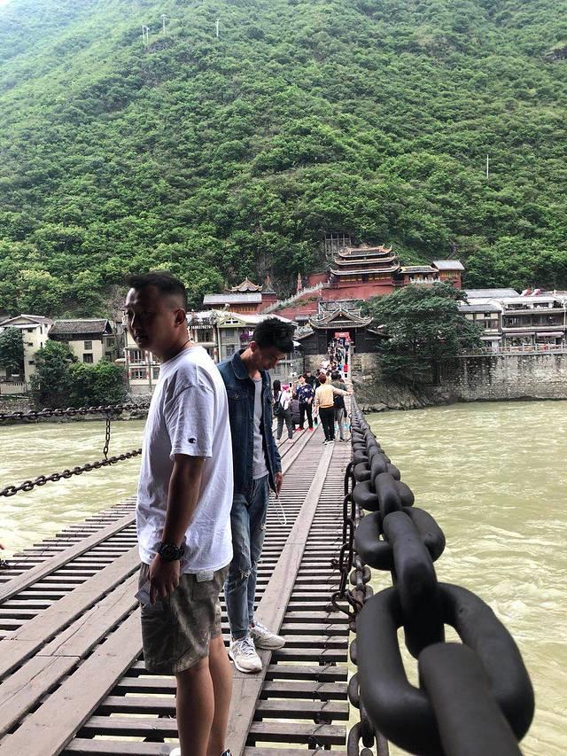 稻城在哪，四川稻城亚丁几月份去合适（你是人间值得-稻城亚丁）