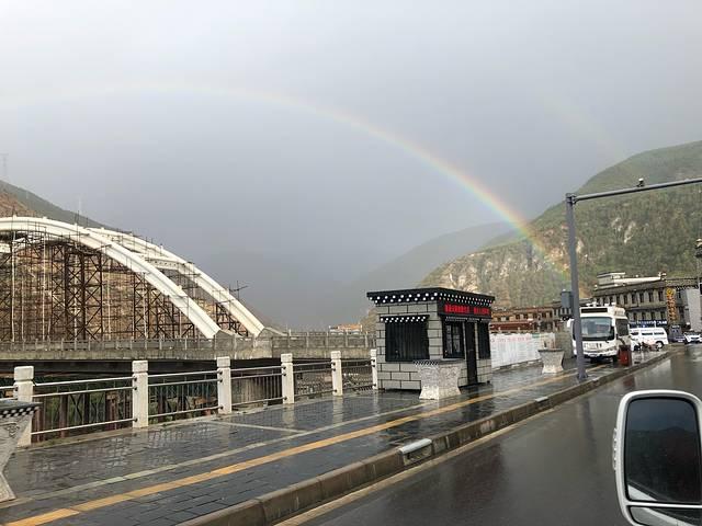 稻城在哪，四川稻城亚丁几月份去合适（你是人间值得-稻城亚丁）