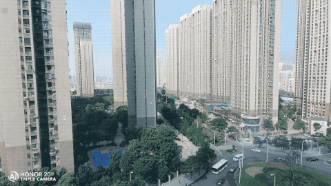 华为荣耀20s，荣耀20s发售价（评测：3200万超级夜景自拍）