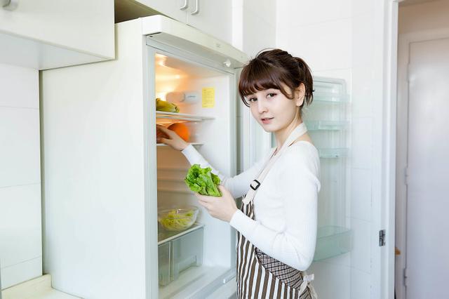 洋葱需要放冰箱吗，洋葱的储存方法（这十种东西不能放在冰箱）