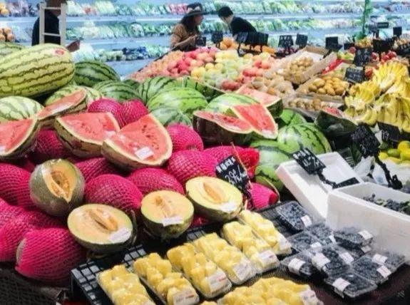 乐斯菲斯羽绒服价格，乐斯菲斯冲锋衣多少钱（青岛麦凯乐13周年庆）