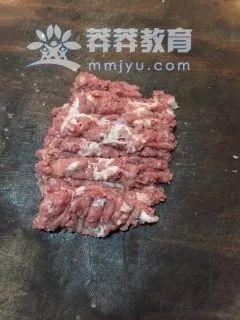 藕饼怎么做好吃又简单，正宗藕饼好吃的做法（营养主食——营养美味藕饼）