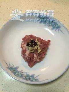 藕饼怎么做好吃又简单，正宗藕饼好吃的做法（营养主食——营养美味藕饼）