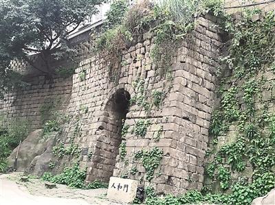 1883年属什么（城门几丈高）