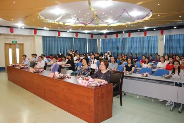 潘娇娇，适合邀请函的背景音乐（——培训活动部全体教师参加中心庆祝第35个教师节暨“不忘初心）