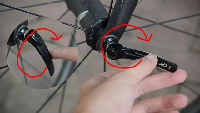 教你如何快速的给自行车更换新链条，自行车链条什么时候需要更换（圈刹、碟刹前后轮拆卸与安装）