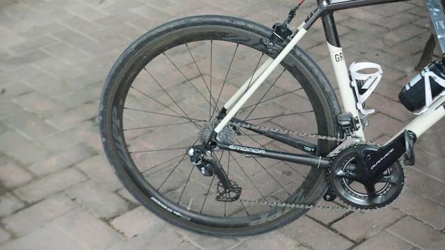 教你如何快速的给自行车更换新链条，自行车链条什么时候需要更换（圈刹、碟刹前后轮拆卸与安装）