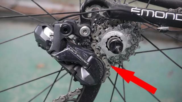 教你如何快速的给自行车更换新链条，自行车链条什么时候需要更换（圈刹、碟刹前后轮拆卸与安装）