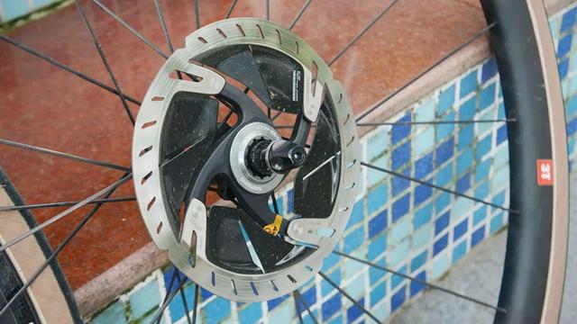 教你如何快速的给自行车更换新链条，自行车链条什么时候需要更换（圈刹、碟刹前后轮拆卸与安装）