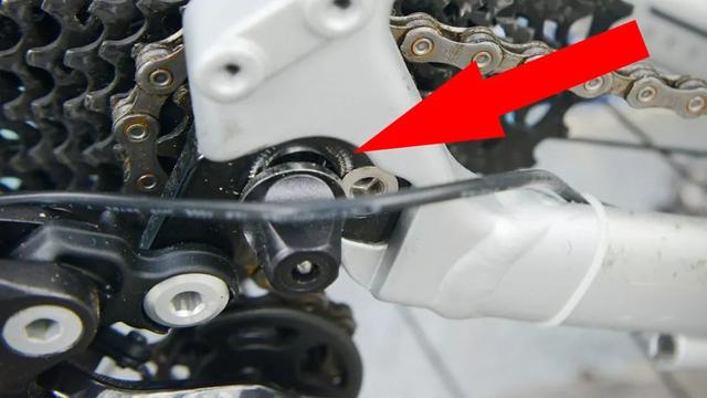 教你如何快速的给自行车更换新链条，自行车链条什么时候需要更换（圈刹、碟刹前后轮拆卸与安装）