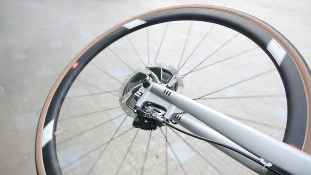 教你如何快速的给自行车更换新链条，自行车链条什么时候需要更换（圈刹、碟刹前后轮拆卸与安装）