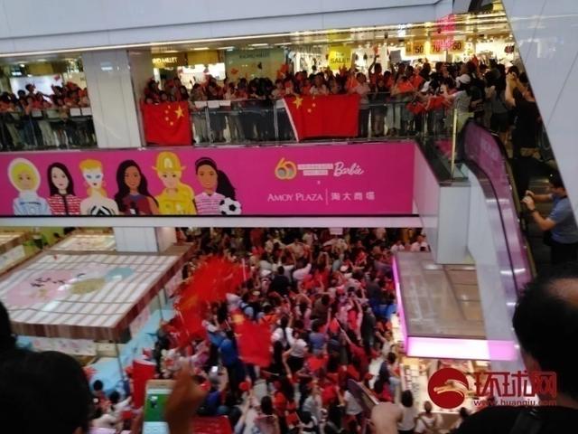 绿光激光笔，绿光激光笔对眼睛伤害多大（看，香港警察和市民真给力）