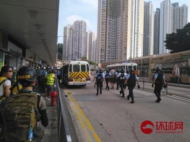 绿光激光笔，绿光激光笔对眼睛伤害多大（看，香港警察和市民真给力）