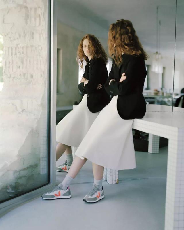 勒脚，女人的真/假精致，看她的脚（勒脚怎么读）