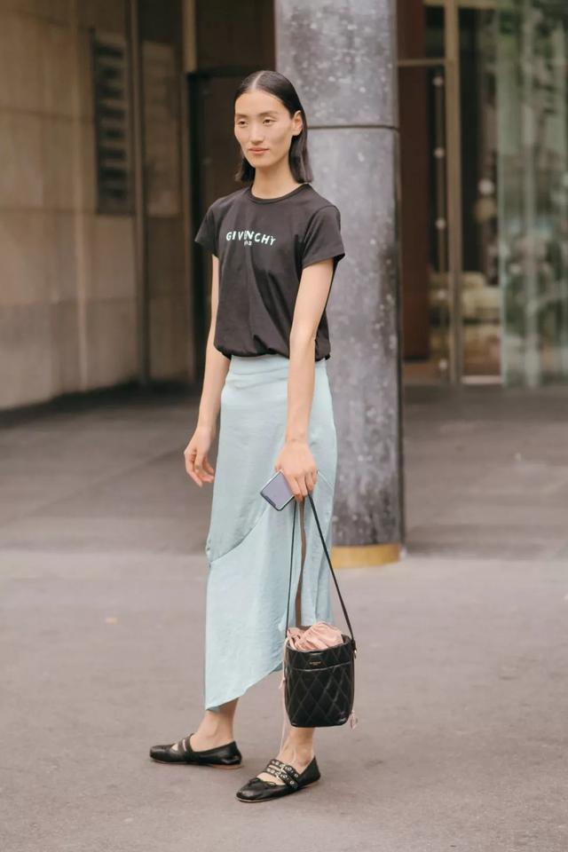 勒脚，女人的真/假精致，看她的脚（勒脚怎么读）