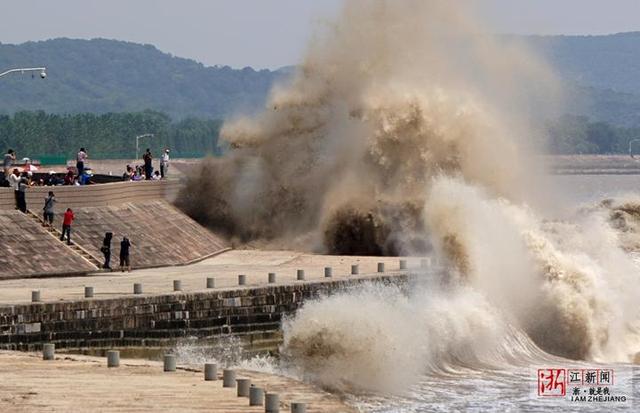 钱塘江每天涨潮时间表，钱塘江涨潮是什么时间每年的几月份（八月十八观潮季来临）