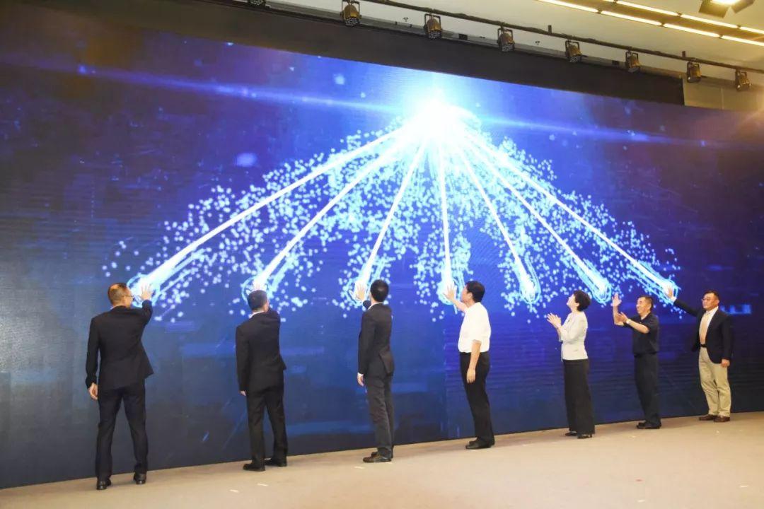 真丝面料的优缺点，真丝面料有什么优缺点（百家企业共享蓉城供应链“新蓝海”）