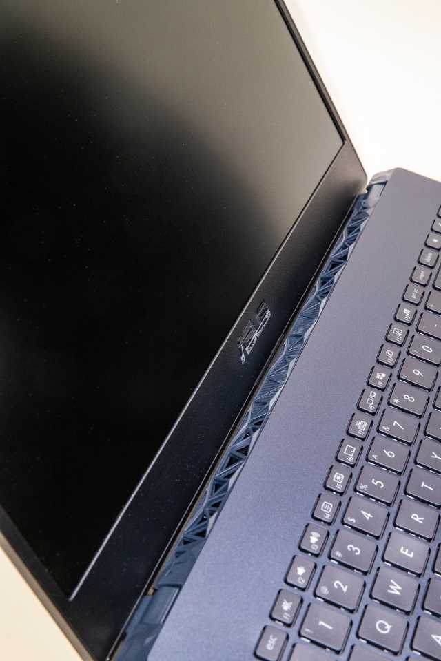 一,asus mars15评测:务实的15.6吋大屏商务游戏本