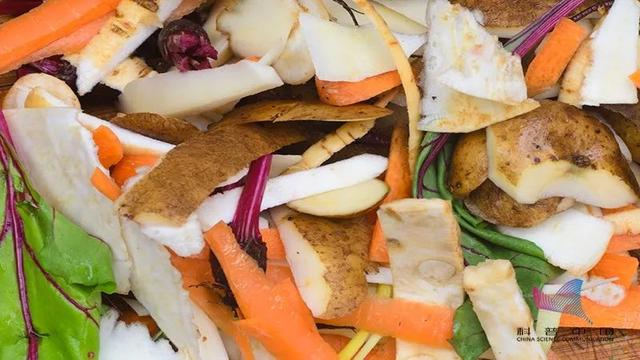 红薯皮可以吃吗，红薯的含糖量高吗（这些水果蔬菜到底能不能带皮吃）