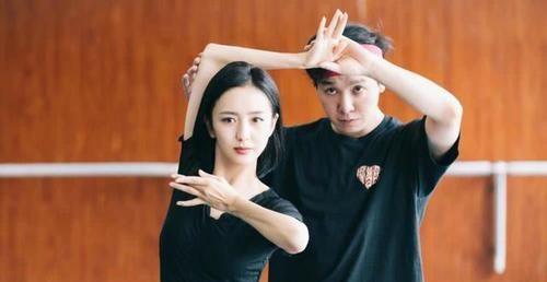 佟丽娅资料，她的身段舞姿成全场焦点（佟莉娅个人资料简介）