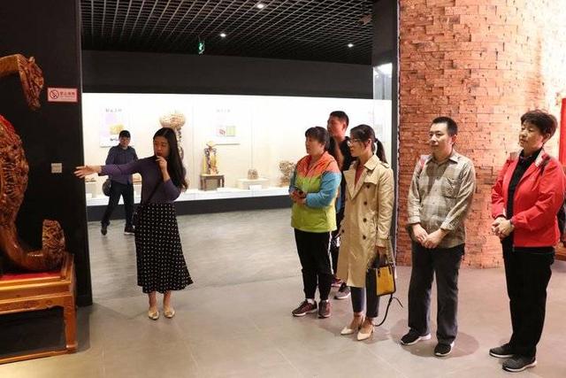 肥城桃有哪几个优良品系 ，肥城桃品种有哪些（肥城桃采摘之行）