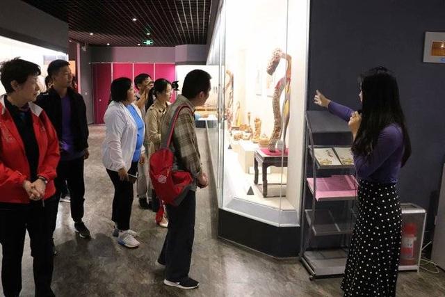 肥城桃有哪几个优良品系 ，肥城桃品种有哪些（肥城桃采摘之行）