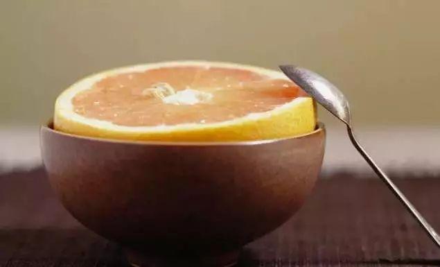 蒸橘子的功效与作用，蒸橙子的功效与作用禁忌（比生吃效果好10倍）
