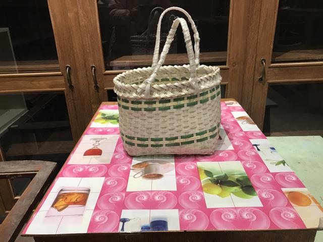 舀水的工具叫什么，舀水的东西是什么（家居物件有故事│搪瓷盆、搓衣板……点缀年代的记忆）