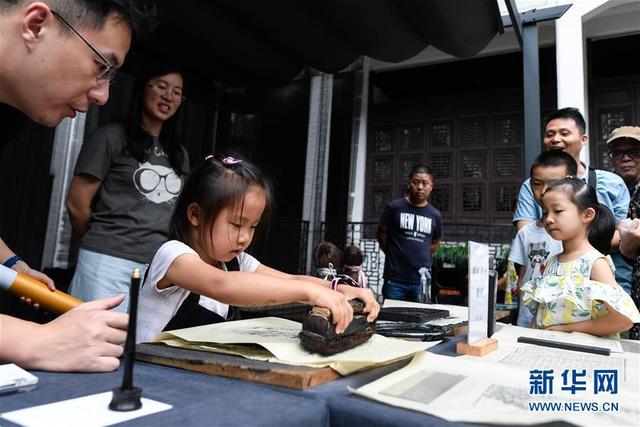 南浔古镇在哪里，南浔古镇怎么走（浙江湖州：南浔古镇游兴浓）