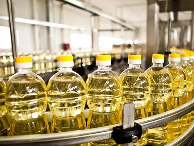 化妆水可以带上高铁吗，化妆水能带上高铁吗（火车站安检升级）