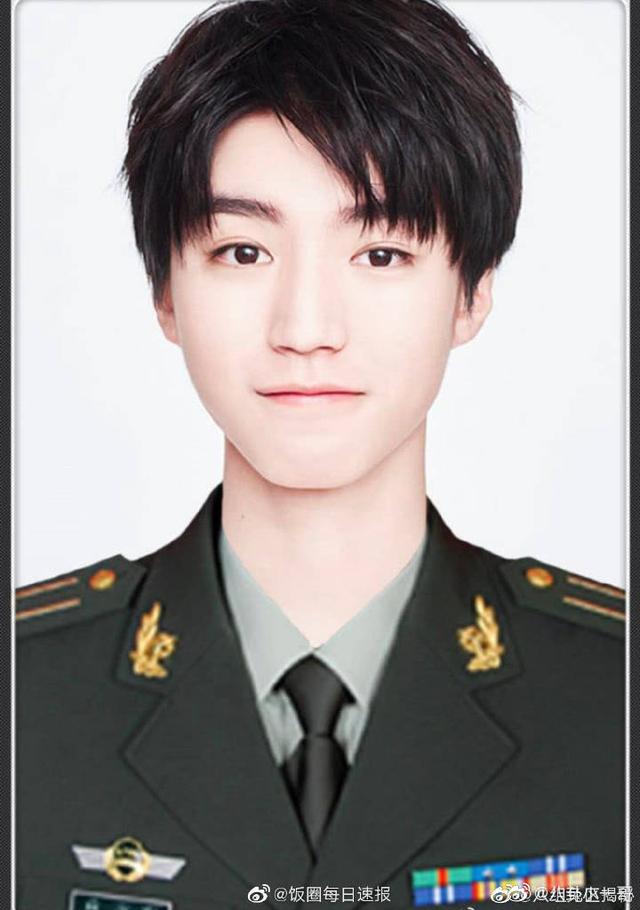 TFBOYS帅气图片，tfboys帅气的照片（军装照，一身正气的帅气酷盖）