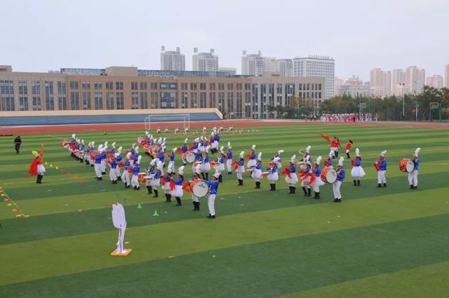 少先队 队报是什么，学校少先队全称（烟台少先队员喜迎建队70周年）