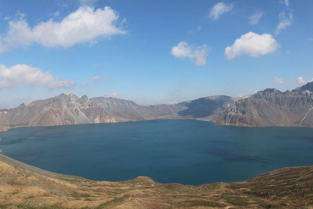 长白山属于哪个省，长白山在哪里（长白山住哪里方便）