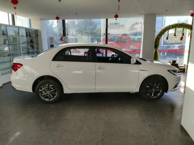 比亚迪秦多少钱一台，比亚迪秦80到手现在多少钱？质量如何