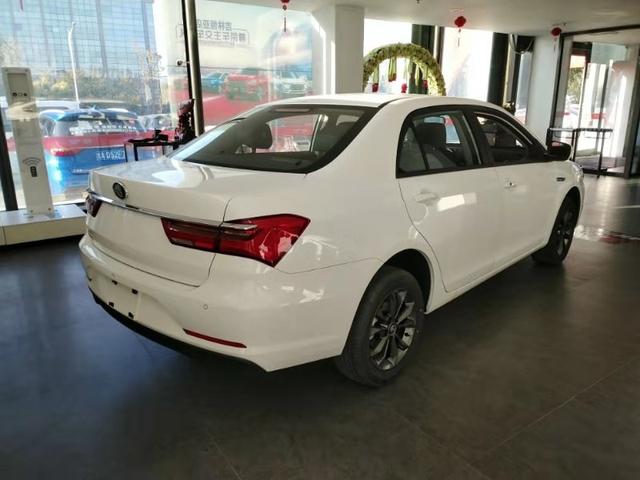 比亚迪秦多少钱一台，比亚迪秦80到手现在多少钱？质量如何