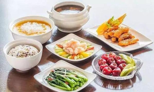 三十天月子餐安排表，三十天月子餐安排表剖腹产食谱（坐月子注意事项及产妇月子饮食原则）