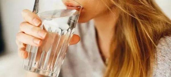 三十天月子餐安排表，三十天月子餐安排表剖腹产食谱（坐月子注意事项及产妇月子饮食原则）