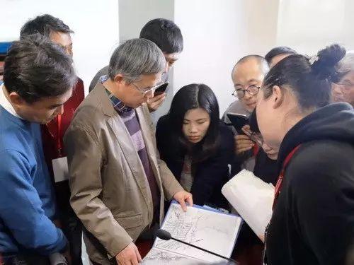 福娃的含义，福娃的含义和构成（他悄悄在街头画了几笔）