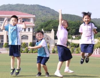 厦门大学校服，厦门大学校服女生（厦门海沧全区统一的“靓装”来啦）