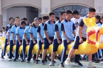 厦门大学校服，厦门大学校服女生（厦门海沧全区统一的“靓装”来啦）