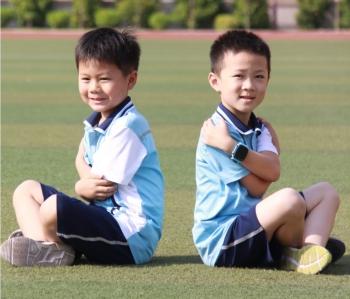 厦门大学校服，厦门大学校服女生（厦门海沧全区统一的“靓装”来啦）