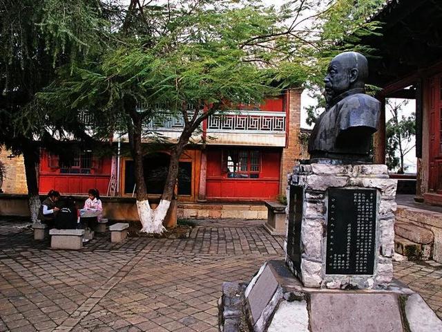 陈氏最大祠堂在哪，陈氏最大的祠堂（全国两大国宝级的“陈氏宗祠”一座在广州）